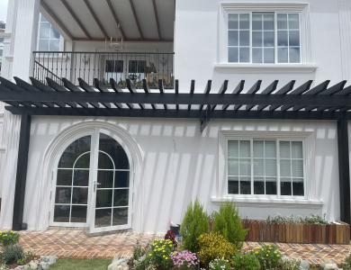 Nhôm Xingfa Màu Trắng – Kính Hộp | Vila Chị Diễm Đà Lạt