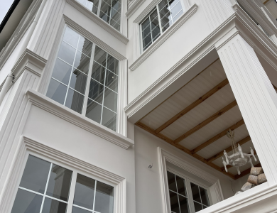Nhôm Xingfa Màu Trắng – Kính Hộp | Vila Chị Diễm Đà Lạt