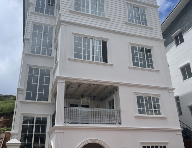 Nhôm Xingfa Màu Trắng – Kính Hộp | Vila Chị Diễm Đà Lạt