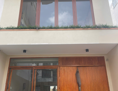 Mẫu cửa nhôm kính cho nhà phố trong thư viện AlaskaWindow