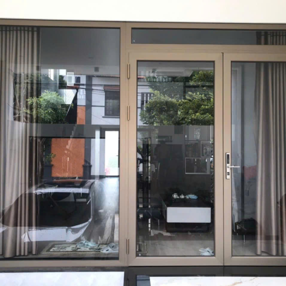 Cửa Đi Mở Quay Nhôm Cầu Cách Nhiệt