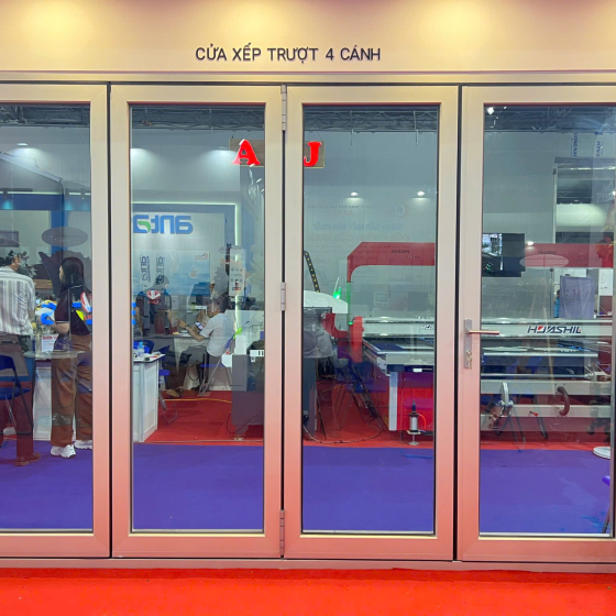 Cửa Xếp Trượt Anode 4–9 Cánh: Giá & Cách Chọn