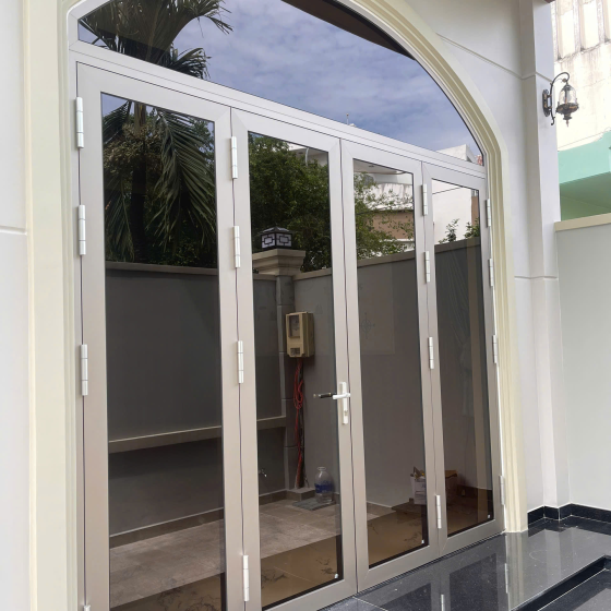 Cửa Đi Lùa Anode 1–4 Cánh: Giá & Cách Chọn
