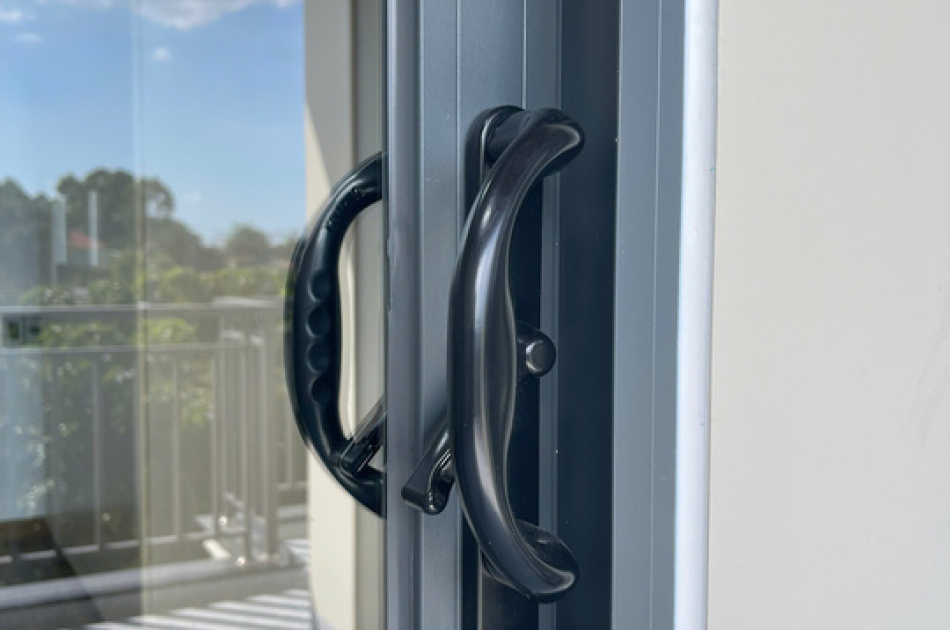 Cửa Sổ Lùa Anode 1–4 Cánh: Giá & Cách Chọn