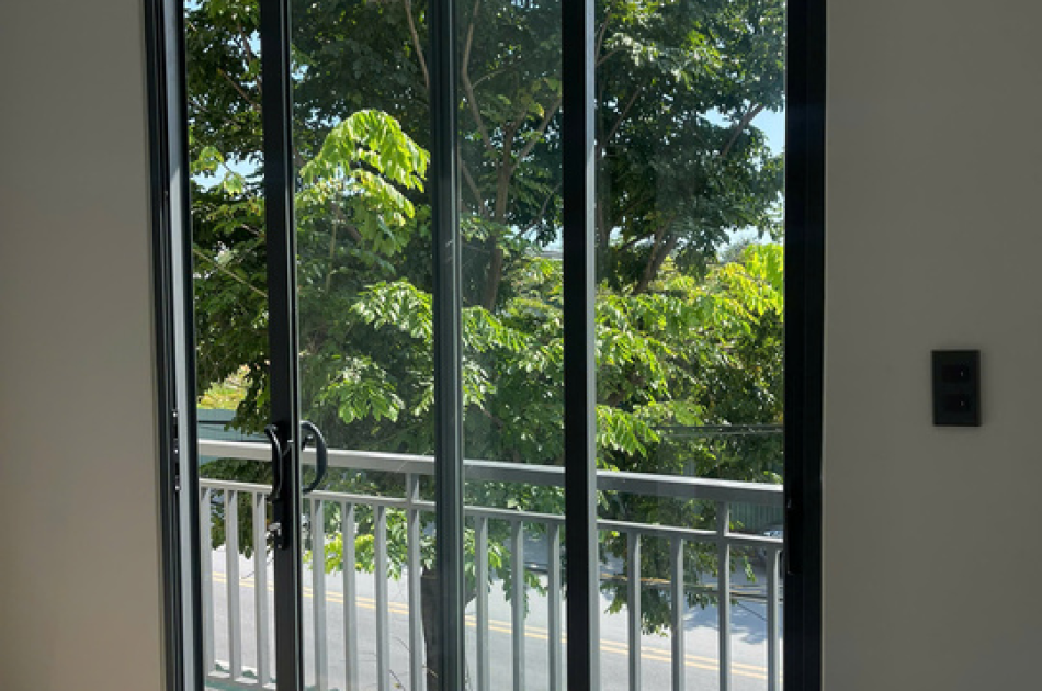 Cửa Sổ Lùa Anode 1–4 Cánh: Giá & Cách Chọn
