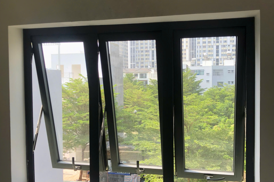 Cửa Sổ Mở Quay Topal Slima